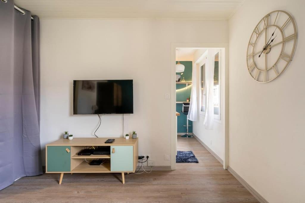 Studio Cosy Proche Du Centre + Parking Gratuit Cluses Bagian luar foto