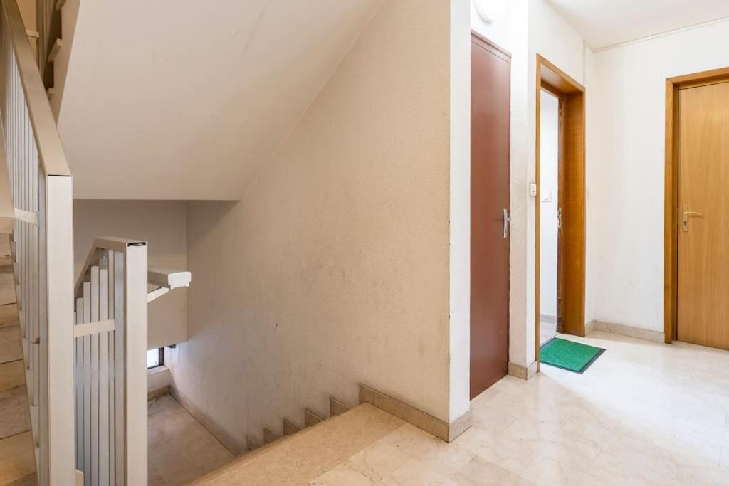 Studio Cosy Proche Du Centre + Parking Gratuit Cluses Bagian luar foto